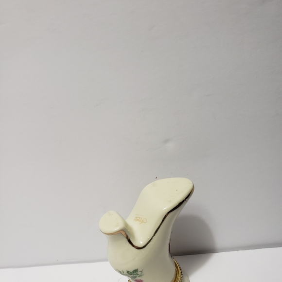 FORMALITIES By Baum Brothers Porcelain Victorian Shoe Trinket Box - Picture 8 of 8